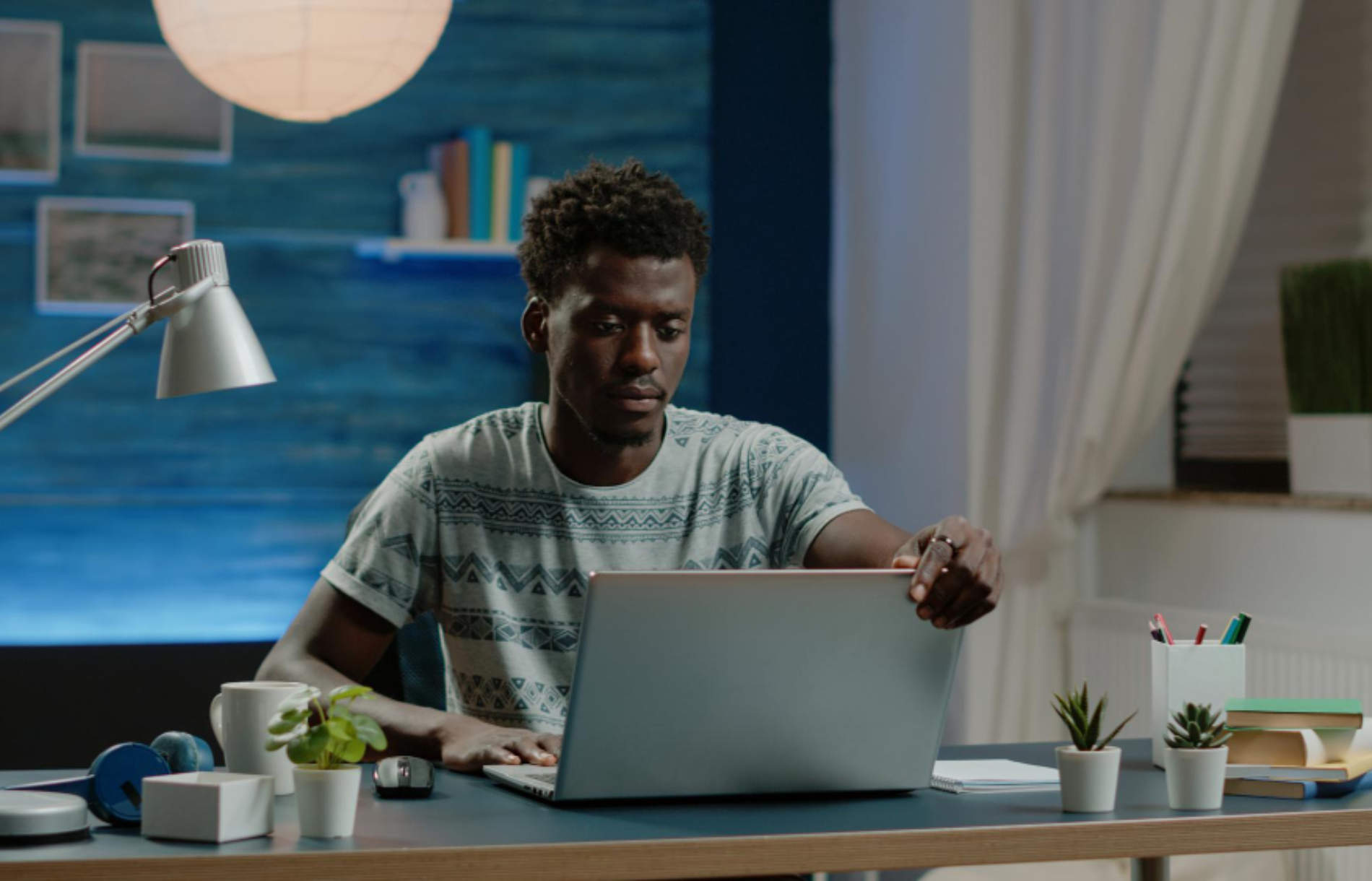 Everything You Need to Know to Land Your First Gig on Upwork: A Step-by-Step Guide!